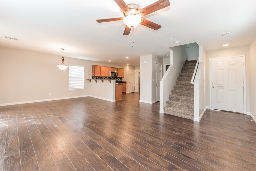 Building Photo - 7942 Bliss Hill Ct