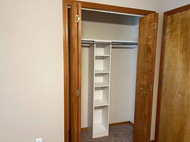 Building Photo - 3 Bedroom with Large Covered Deck in southwest Springfield