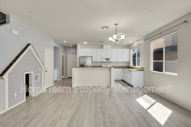 Building Photo - 1704 Cal Orchid Pl