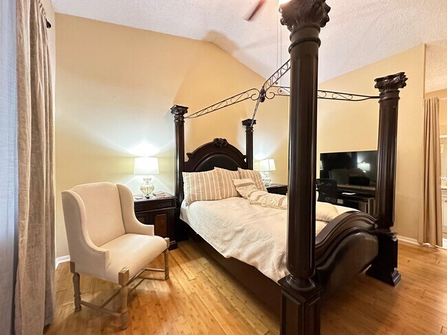 Building Photo - 4509 Carambola Cir S