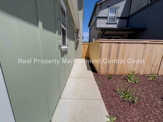 Building Photo - AVAILABLE AUGUST - New San Luis Ranch Studio