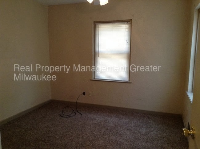 Building Photo - 4032 N 92nd St