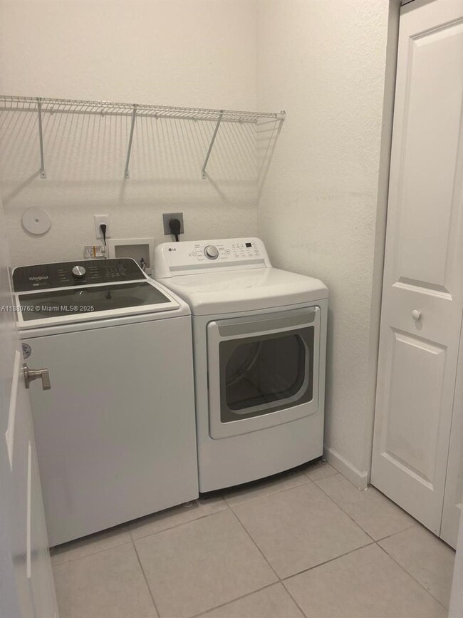 Building Photo - 12911 SW 229th Ter