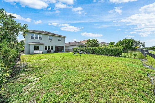 Building Photo - 15406 Goldfinch Cir