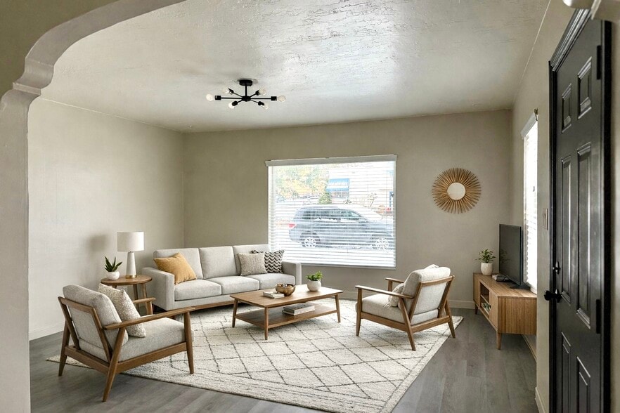 Building Photo - 2909 Brinker Ave