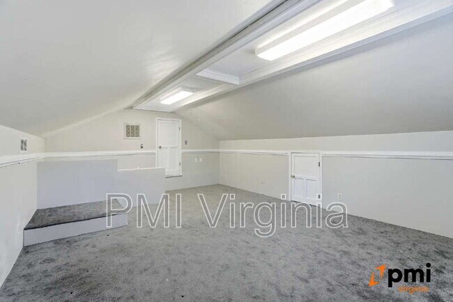 Building Photo - 436 Longleaf Rd