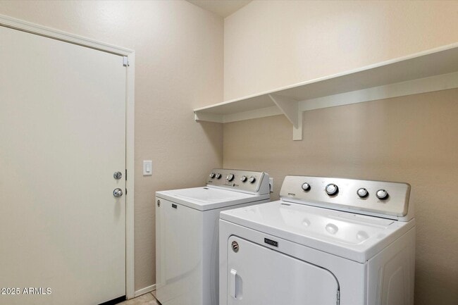 Building Photo - 17626 W Paraiso Dr