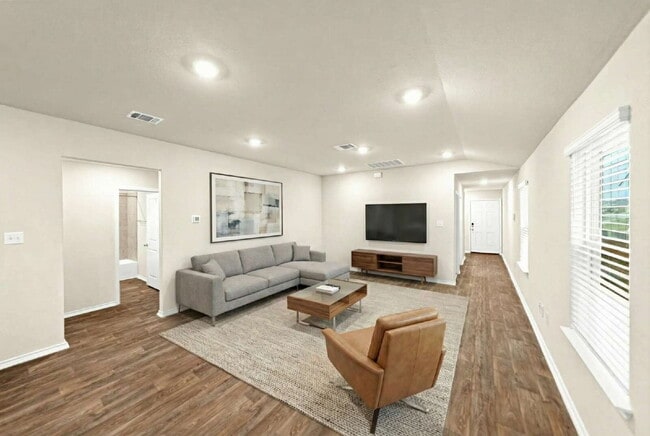 Building Photo - 2 Weeks FREE RENT with 12 Month Lease. 1 Month FREE with 18 Month Lease