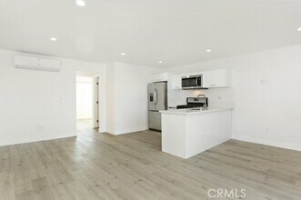 Building Photo - 6745 Laurel Canyon Blvd