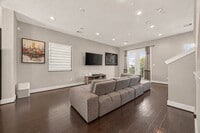 Building Photo - 1615 Milby St