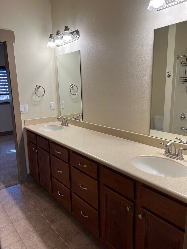 bathroom - 113 Oak St