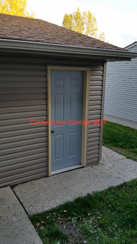 Building Photo - 918 9th Ave SE