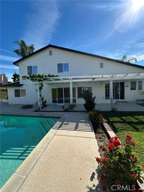 Building Photo - 1734 N Yurok St