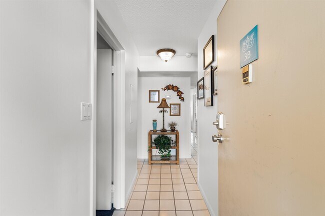 Building Photo - 4701 S Ocean Blvd
