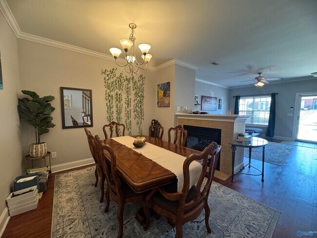 Building Photo - 468 Shamrock Dr