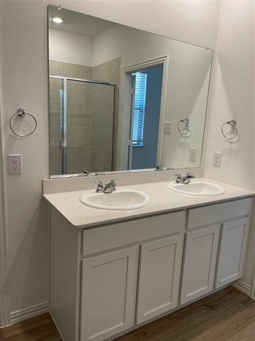 Building Photo - 1204 Sequoia Ln