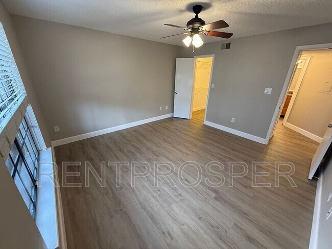 Building Photo - 4645 Cason Cove Dr