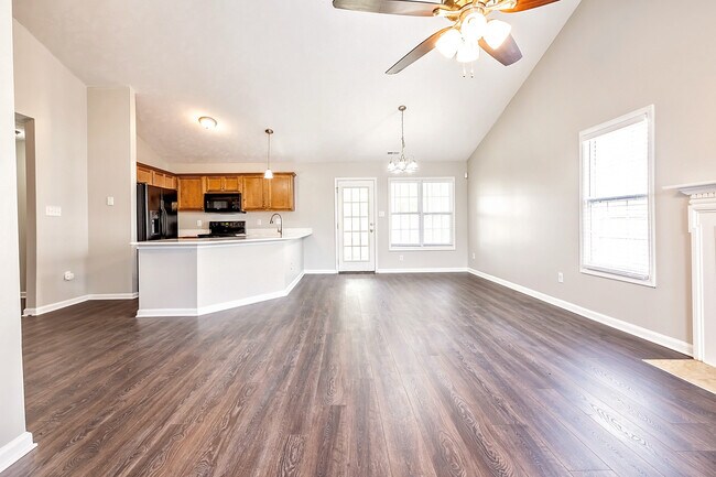 Building Photo - 318 Tennessee Walker Dr