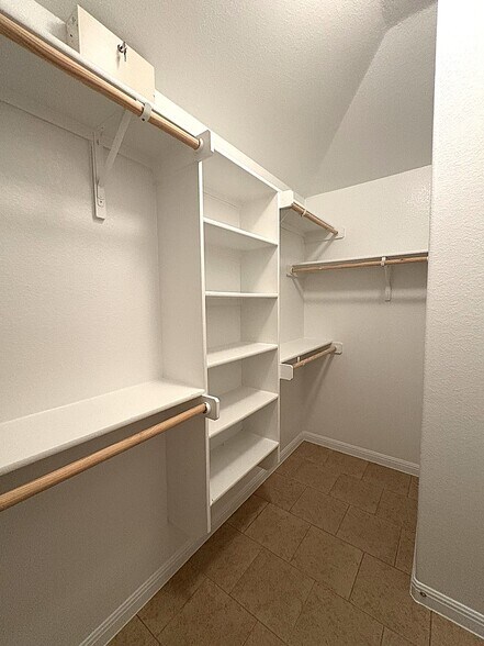 Building Photo - 3807 Flat Rock Mountain Dr