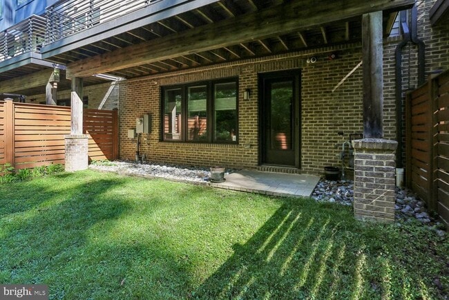 Building Photo - 5342 Merriam St