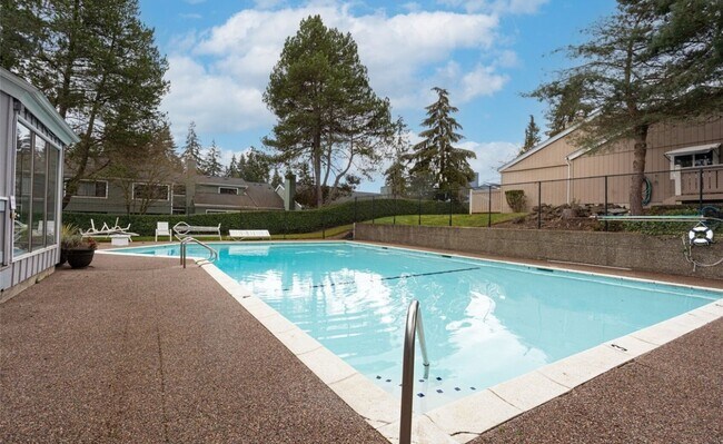 Building Photo - Charming 3-Bed Condo in Quail Run | Pool, ...