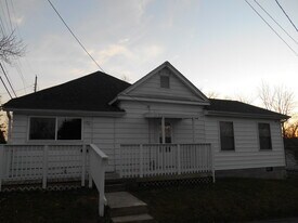 Building Photo - 1021 W Howe St