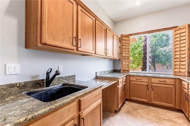 Building Photo - 2960 American River Ln