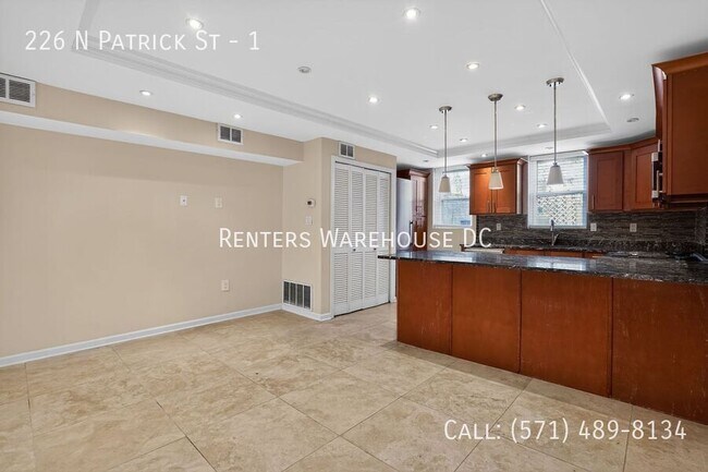 Building Photo - 226 N Patrick St