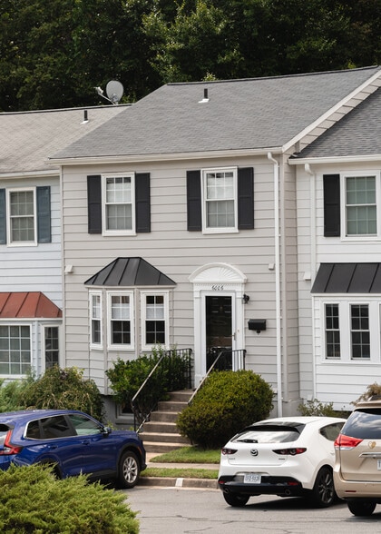 Building Photo - 6006 Sweet Dale Ct