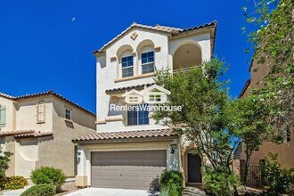 Building Photo - Discover the perfect blend of style and co...