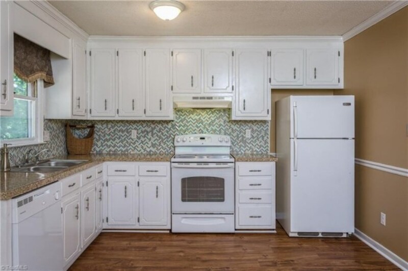 Building Photo - 204 Brambleton Ct