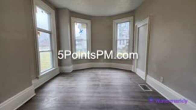 Building Photo - 9804 Miles Ave