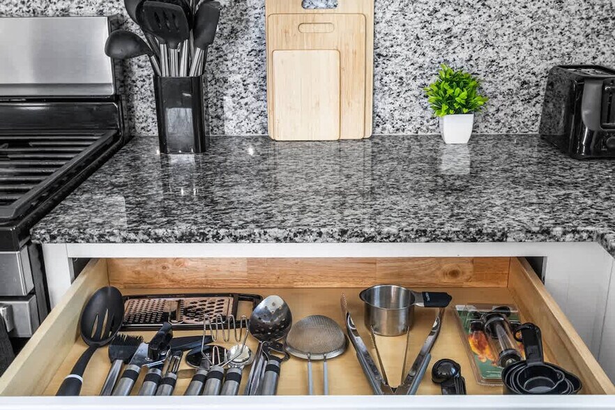 Building Photo - 6706 Hobby Wind Ridge Dr