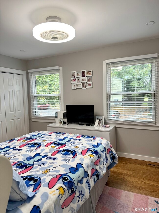 Building Photo - 25 Padanaram Rd