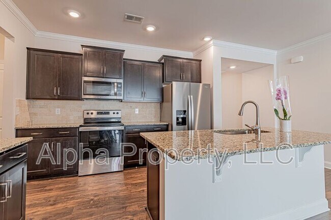 Building Photo - 540 Yellow Fox Rd