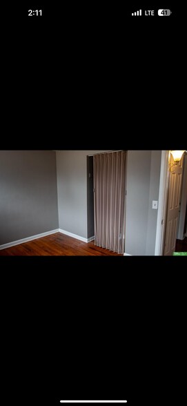 Building Photo - 4701 Redick Ave