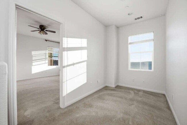 Building Photo - 1482 Franceschi Dr