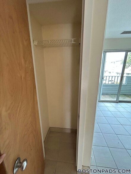 Building Photo - 148 N Beacon St