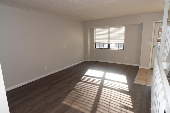 Building Photo - 8176 Rochester Way