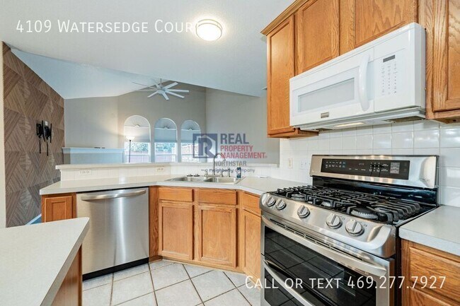 Building Photo - 4109 Watersedge Ct