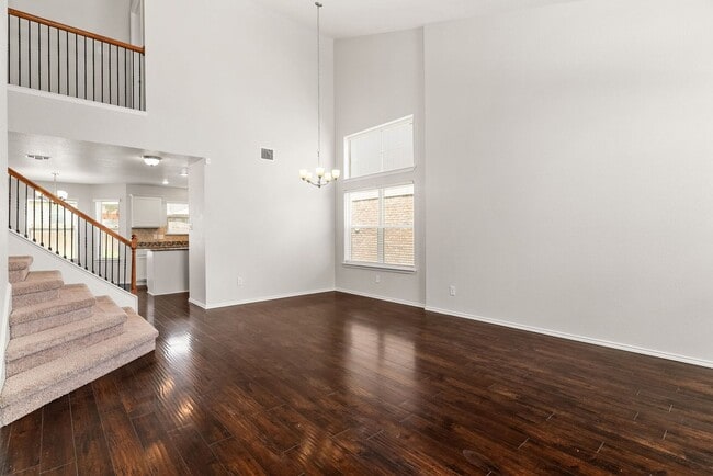 Building Photo - 9605 Raeburn Court