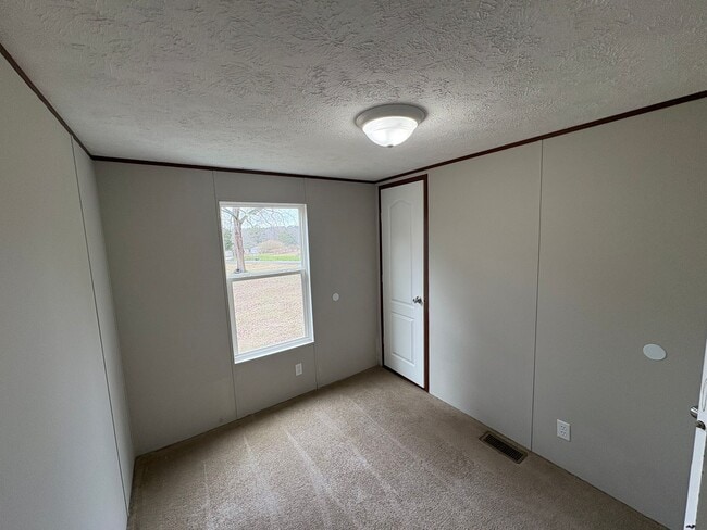 Building Photo - For Rent