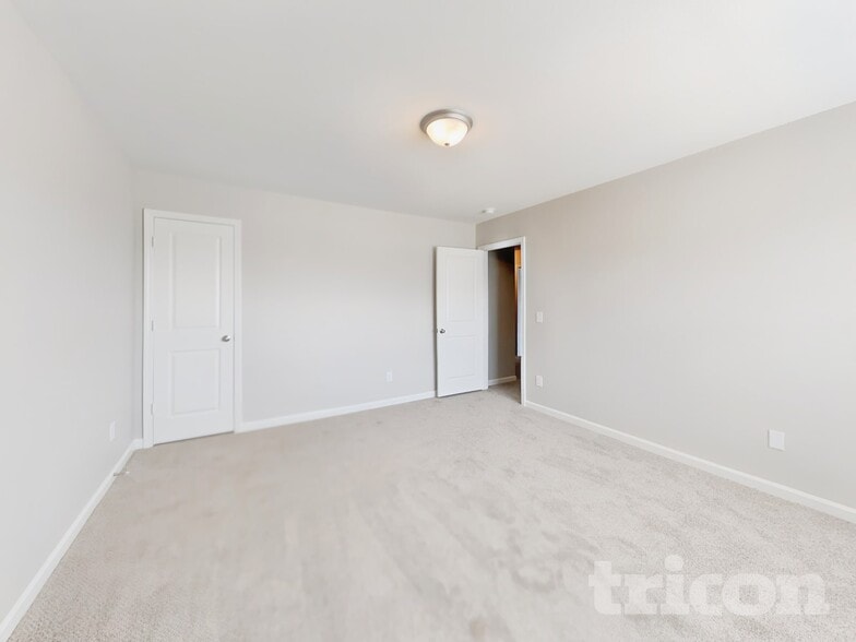 Building Photo - 317 Persian Ct