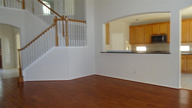 Building Photo - 4822 Schiller Park Ln