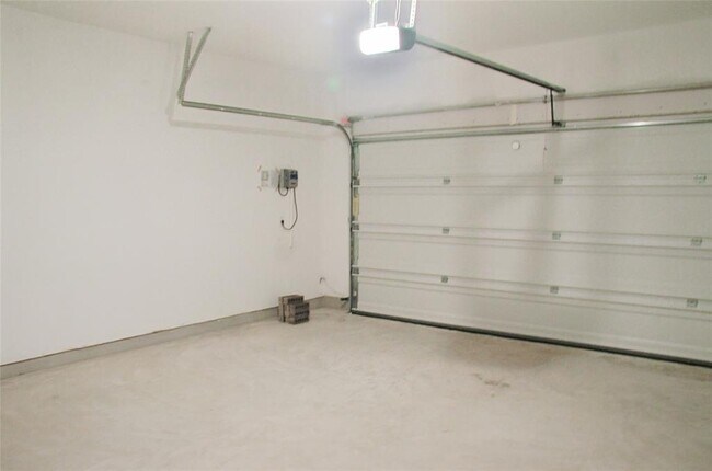 Building Photo - 136 Canley Lp