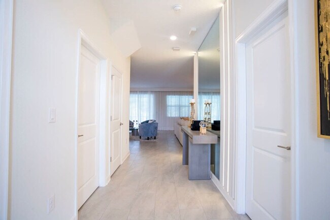 Building Photo - 2713 Bookmark Dr