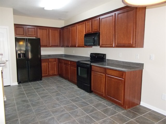 Building Photo - 4003 Saphire Ln