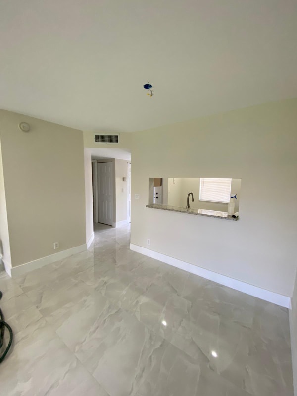 Building Photo - 8830 Royal Palm Blvd