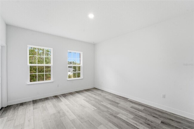 Building Photo - 785 Marion Oaks Trail