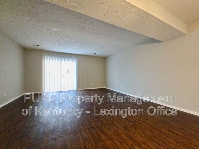 Building Photo - 356 Redding Rd